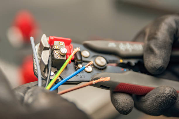 Best Ceiling Fan Installation Electrician  in Veneta, OR